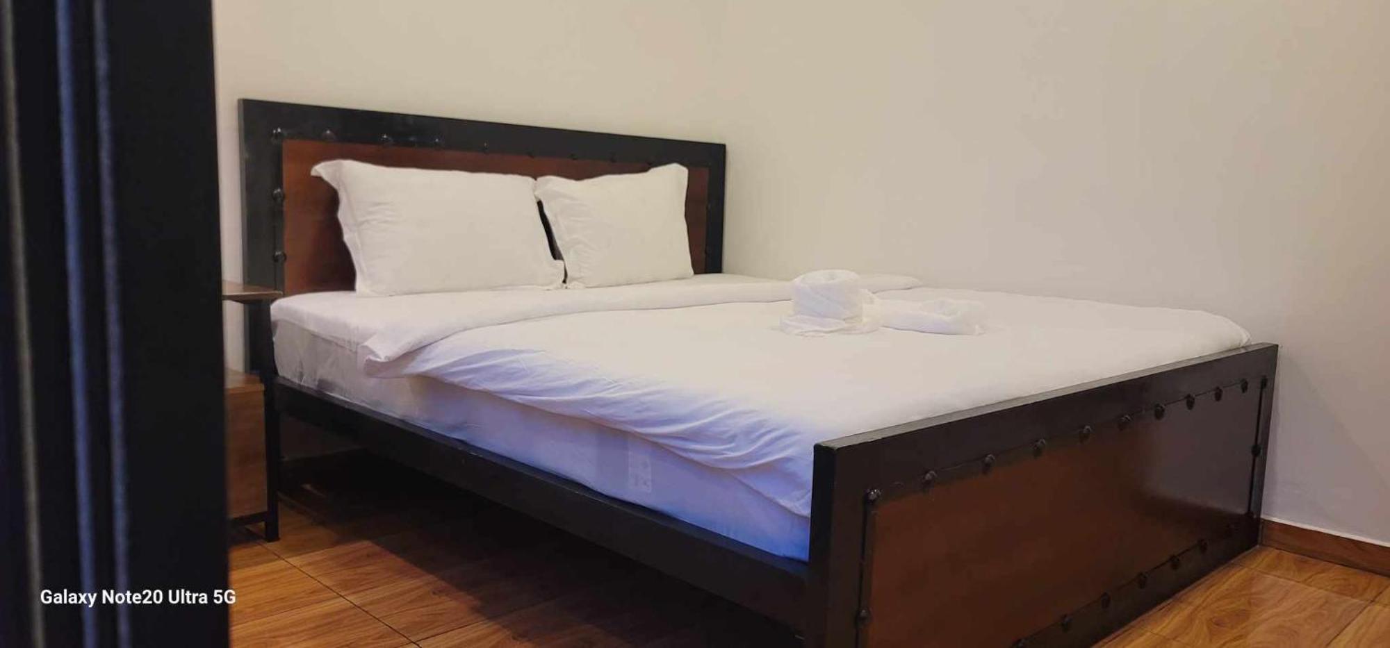 Park Inn Boutique And Hostel Kampot Exteriör bild